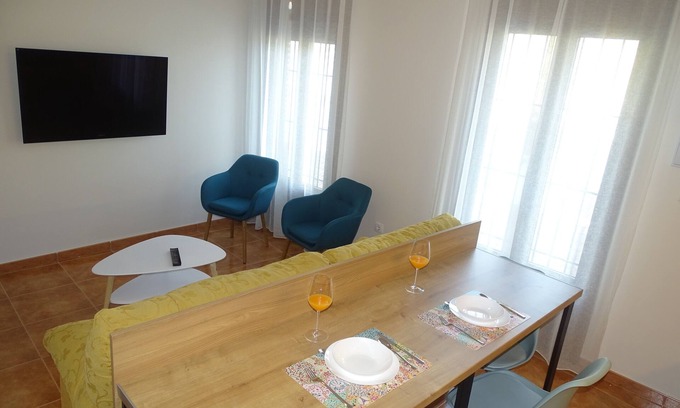 Valle de Abdalagis Apartment | Dúplex con Terraza/solárium Junto al Caminito del Rey