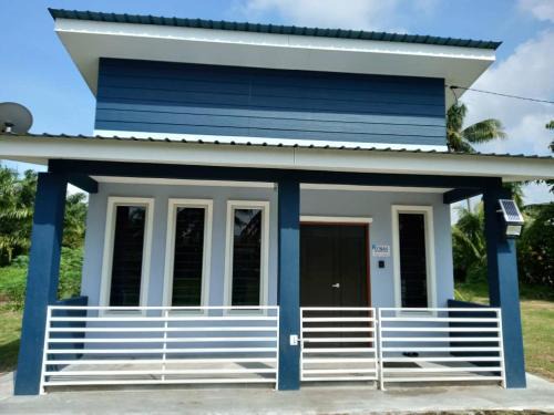 Sekinchan House | D'NAS HOMESTAY - Muslm Only
