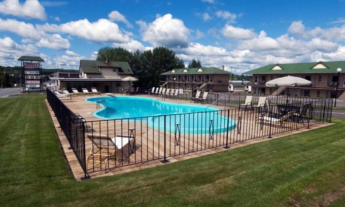 St. Leonard Hotel | Daigle Motel