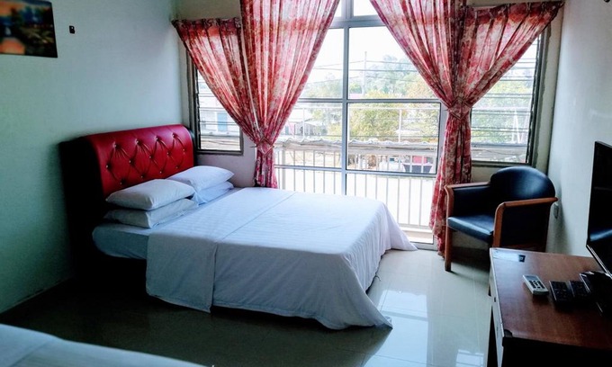 Kampung Gong Datok Hotel | Daisyinn Budget Hotel Kuala Terengganu