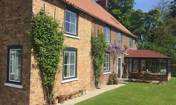 Filey Cottage | Dale Farm Holidays in the stunning Yorkshire Wolds near Filey Bay (3 bed 3 bath)