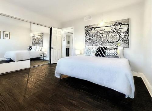 North Dallas Apartment | Dallas Urban Comfort and Arboretum Tickets