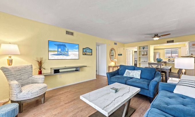 Bradenton Beach Condo | Dans Florida Condos Sea Dream at Runaway Bay