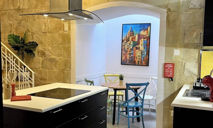 Floriana House | Dar Il-Ħnejja | Character Home close to Valletta