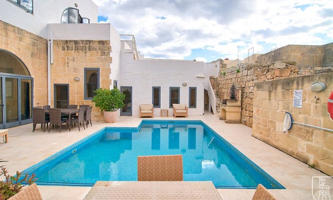 Xewkija House | Dar tal-Moghoz - Five Bedroom House