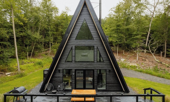 Pond Eddy House | Darby A-Frame: Upstate Retreat with Sauna!