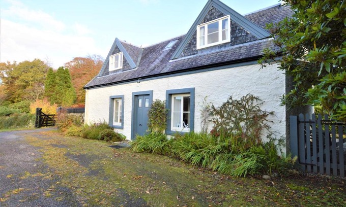 Cairndow House | Darroch Beag
