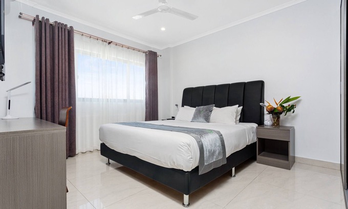 Darwin City Centre Hotel | Darwin City Hotel King Room