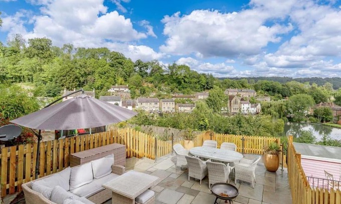 Cromford Apartment | Dawns House Cromford, Peak District, Hot Tub, for 6 - stunning views