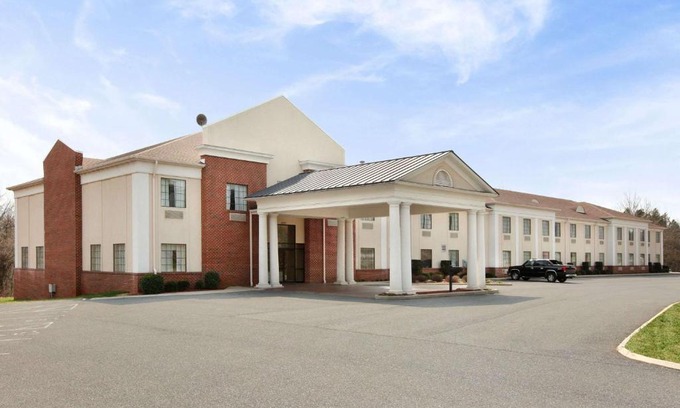 Altavista Hotel | Days Inn by Wyndham Alta Vista