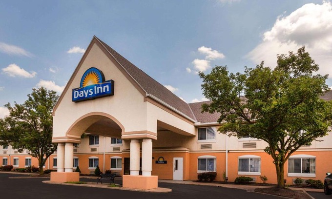 Milan Hotel | Days Inn by Wyndham Milan Sandusky South