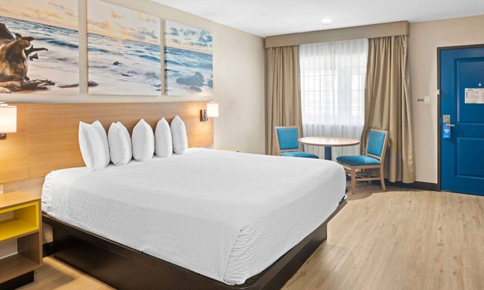 El Cajon Hotel | Days Inn by Wyndham San Diego-East/El Cajon
