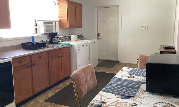Smith's Memento Apartment | Daytona Beach