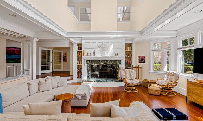 Remsenburg House | Dazzling 2-acre estate with Carriage House, pool, hot tub & pickleball/tennis