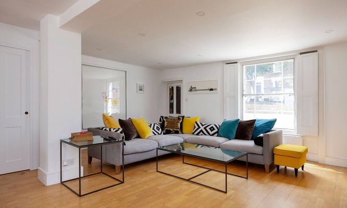 De Beauvoir House | De Beauvoir Charm, by Veeve