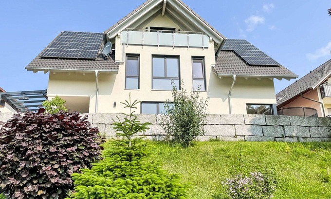 Biederbach Apartment | Nice apartment for 4 guests with WIFI, TV, balcony and parking