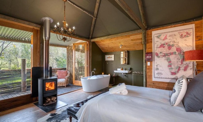 Oudtshoorn House | De Cango Farm
