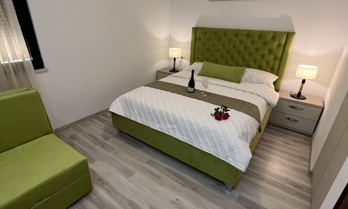 Karuc Apartment | De Lux apartment is on the first floor of Ema star apartments.