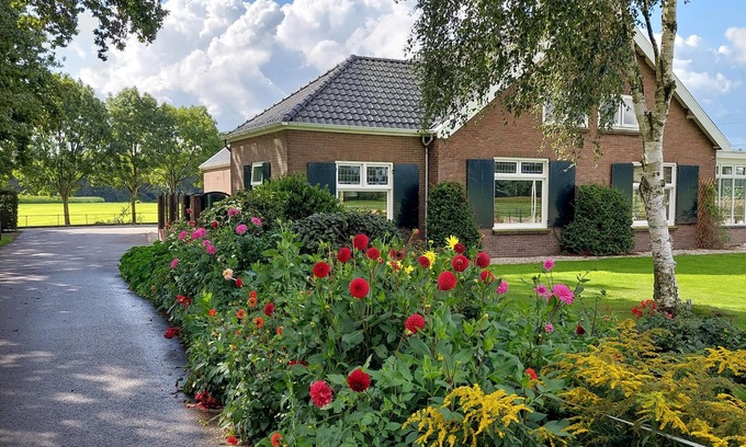 Bunnik Other | De Mast bij Fort Vechten,house in old farmhouse, on the countryside near Utrecht