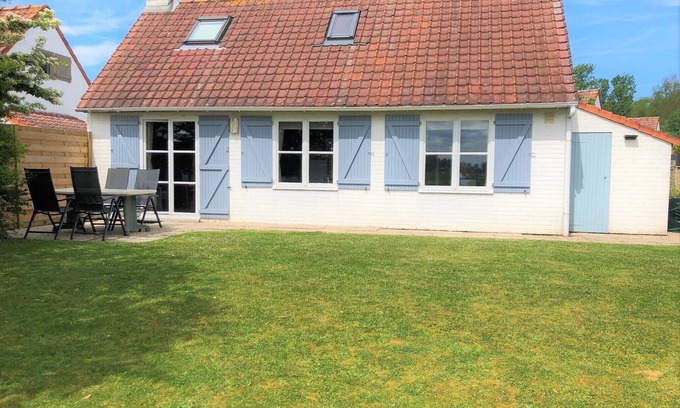 De Panne House | De Panne: 6 pers. fisherman's house in a holiday resort with pool/free WIFI