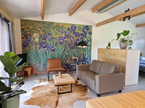 Municipality of Oisterwijk Apartment | De Wilde Tuin - Studio Iris