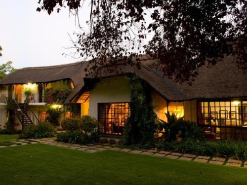 Bayswater House | De Witt'e Guest House
