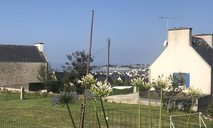 Poulgoazec House | Dead-end house with sea view, ideal for families located in Plouhinec