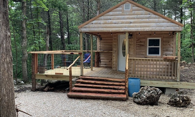 Eminence Cabin | Deadwood Acres cabin #1