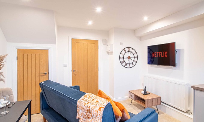 Kirkheaton Apartment | Dealhouse 1-Bedroom Ideal for Business & Leisure