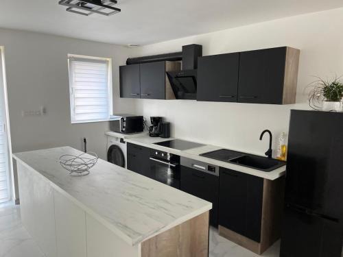 Tongeren Apartment | DEDIA Guest Home