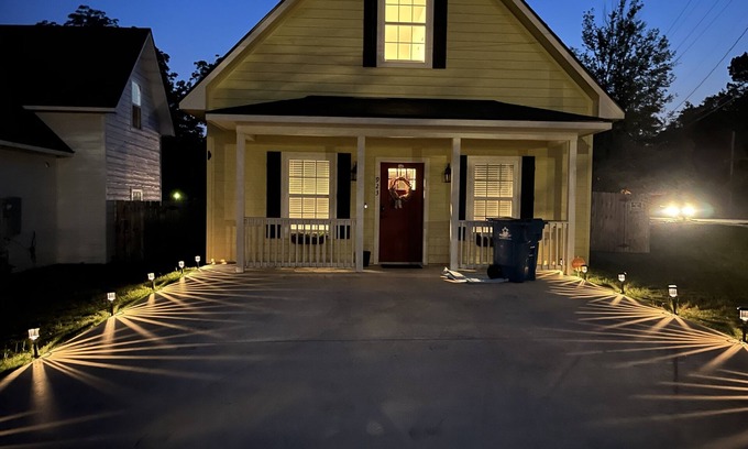 Gladewater House | Dee’s Cozy Corner Cottage