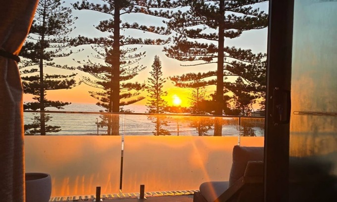 Dee Why Apartment | Dee Why Beachfront Bliss!