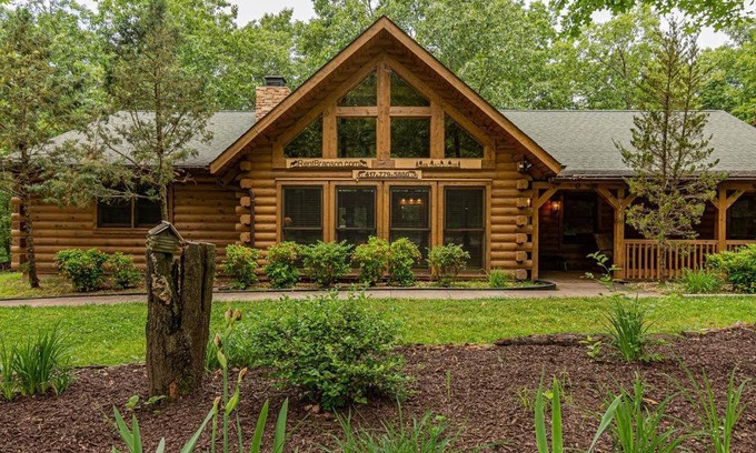 Ridgedale House | Deer Tracks with HotTub, GameTable