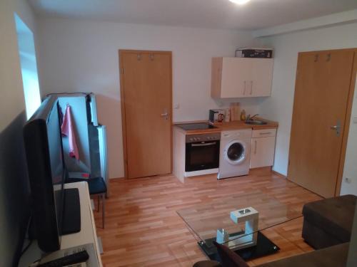 Deggendorf Apartment | Deggendorf Zentral und Ruhig - 2 Zimmer Wohnung 4 Schlafplätze, Küche, Waschmaschine, Self Check in