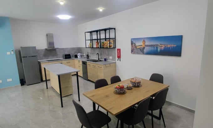 Naxxar Apartment | Deggies Apartments - spacious, modern apartment!