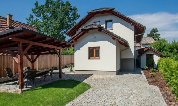 Zabovresky House | Dehtáře by Interhome