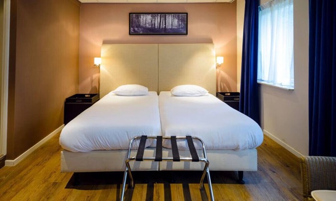 Beekbergen-Zuid Hotel | Delight in a Relaxing Retreat in a Comfortable Room Close to Paleis Het Loo