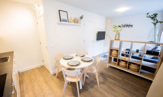 Binnenstad Apartment | Delightful 50m² Two-Bedroom Apartment (SD-23-L)