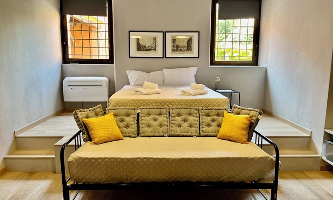 Est Apartment | Delightful apartment in Veronetta