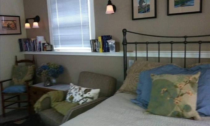West Eugene Apartment | Delightful Cottage in Central Eugene