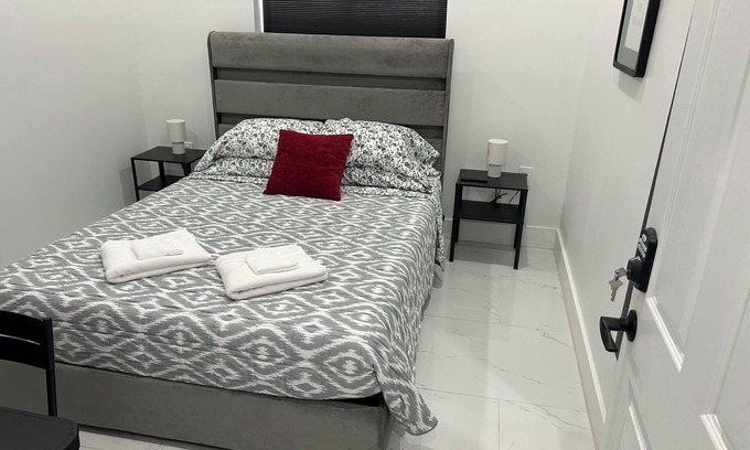 West Little Havana House | Delightful Private Room, Near the Airport - Free Parking