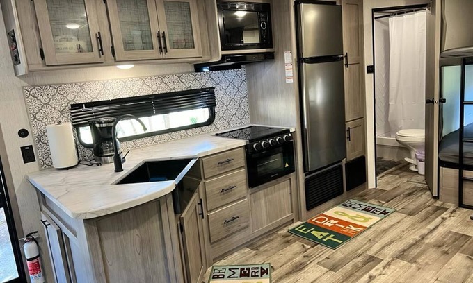 Southeast Orlando House | Delightful RV brand new 2022! 9 minutes from Orlando airport.