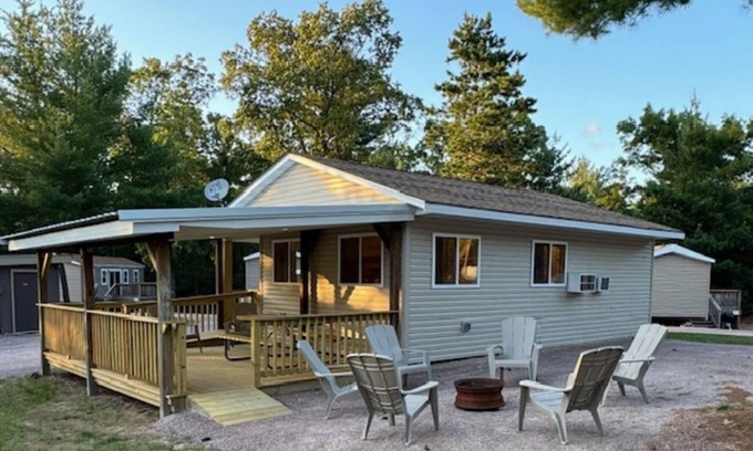 Wisconsin Dells RV Rental | Dells Camping Resort Lodge 1