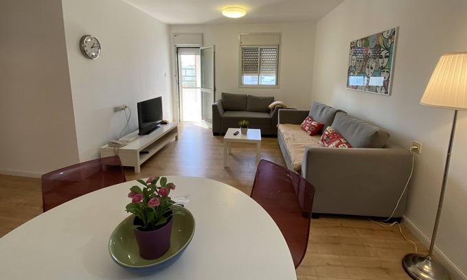 Ra'ananna Apartment | Deluxe 2 bedrooms & balcony - Raanana Park
