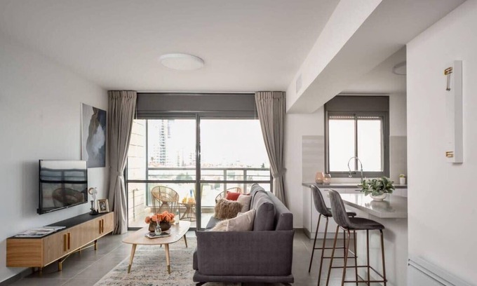 Jerusalem Condo | Deluxe 3 bedrooms flat in residential area