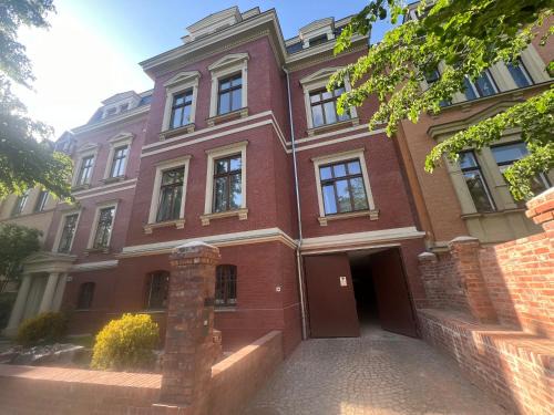 Giebichenstein Apartment | Deluxe Apartments mit Arbeitsplatz im Denkmalhaus, beste und ruhige zentrale Lage von Halle Saale WE1