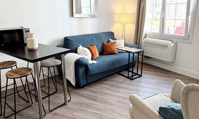 Gibraltar Apartment | Deluxe City Centre 2 Bed Apt w/Private Balcony
