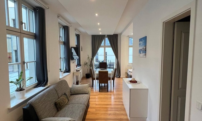 Zentrum-Nordwest Apartment | Deluxe Doppelzimmer mit Balkon