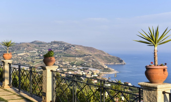 Marina di Palma Villa | Deluxe Room "Jashinum" - Villa Kete