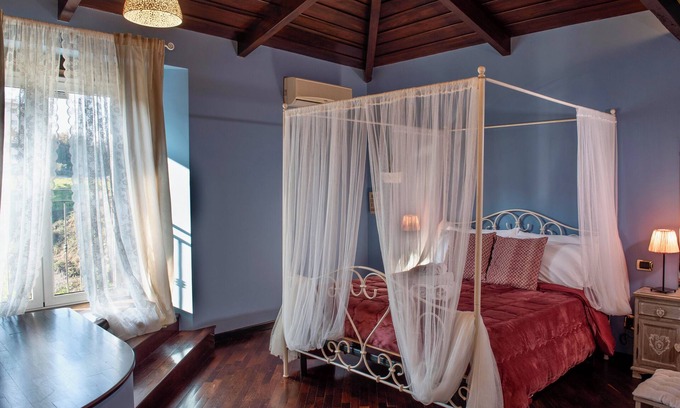 Arenella Bed & Breakfast | Deluxe Room with Stunning Garden View